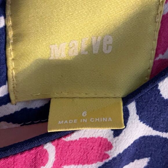 Maeve Peralta Minidress, Size 6. Navy and pink garden girl pattern - Picture 4 of 14